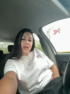 Snapshot of SexxyMeriem chatting on 09-29-25, 03:28 SexxyMeriem online show from 09-29-25, 03:28