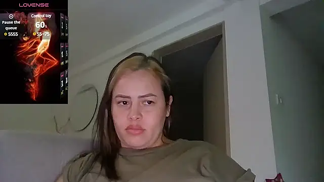 Snapshot of saramartinez1000 chatting on 12-15-24, 10:26 saramartinez1000 online show from 12-15-24, 10:26