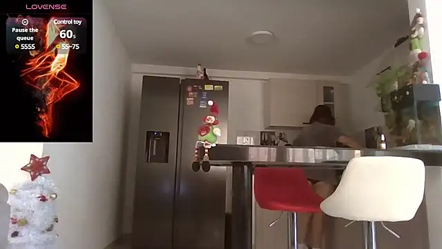 Snapshot of saramartinez1000 chatting on 12-27-24, 02:43 saramartinez1000 online show from 12-27-24, 02:43