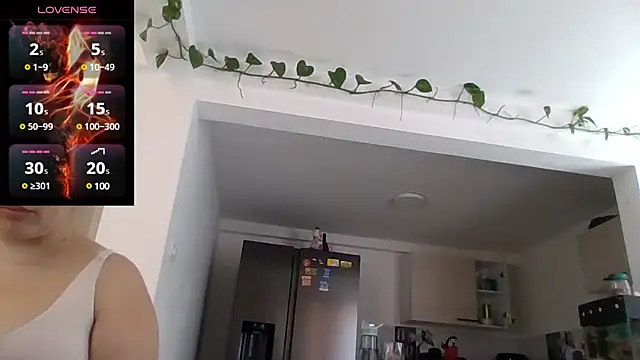 Snapshot of saramartinez1000 chatting on 02-13-25, 06:27 saramartinez1000 online show from 02-13-25, 06:27