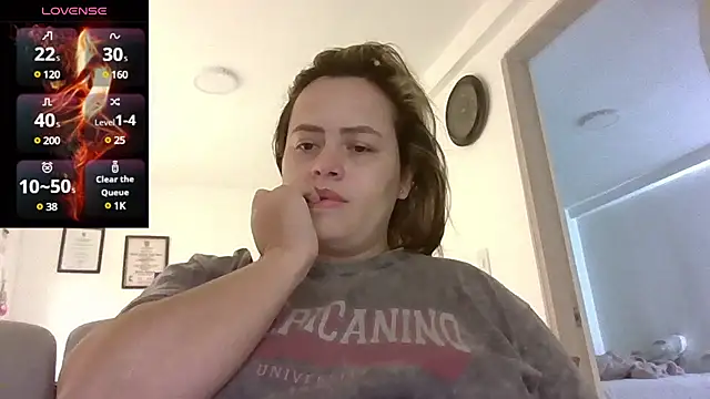 Snapshot of saramartinez1000 chatting on 03-17-25, 06:21 saramartinez1000 online show from 03-17-25, 06:21