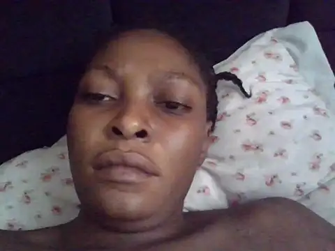 Snapshot of Midnight_Clique_ chatting on 10-15-25, 08:36 Midnight Clique online show from 10-15-25, 08:36