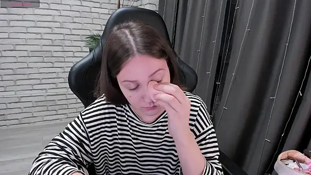 Snapshot of Kvetachka chatting on 03-12-25, 12:31 Kvetachka online show from 03-12-25, 12:31