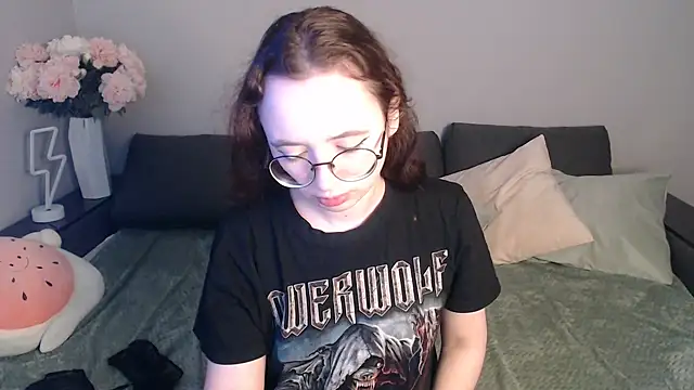 Mini Diva online show from 01-29-25, 09:12