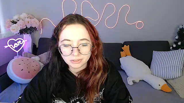 Mini Diva online show from 02-17-26, 09:06