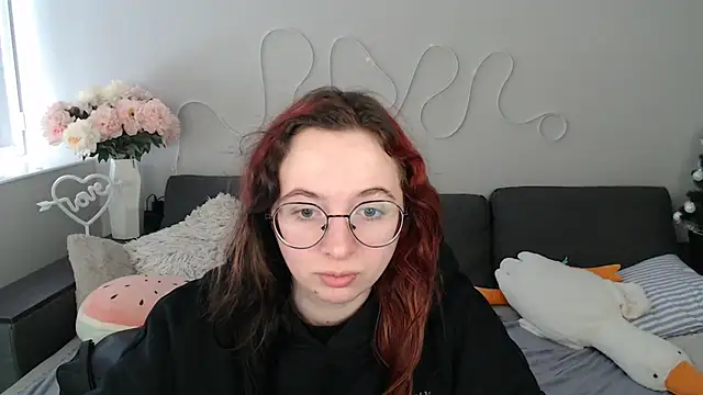 Mini Diva online show from 02-28-26, 09:10