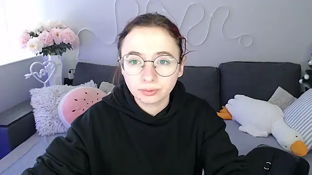 Mini Diva online show from 03-08-26, 09:02