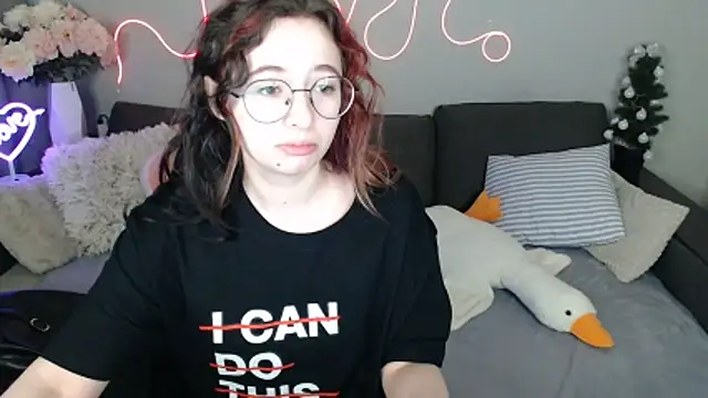 Mini Diva online show from 03-22-26, 09:13