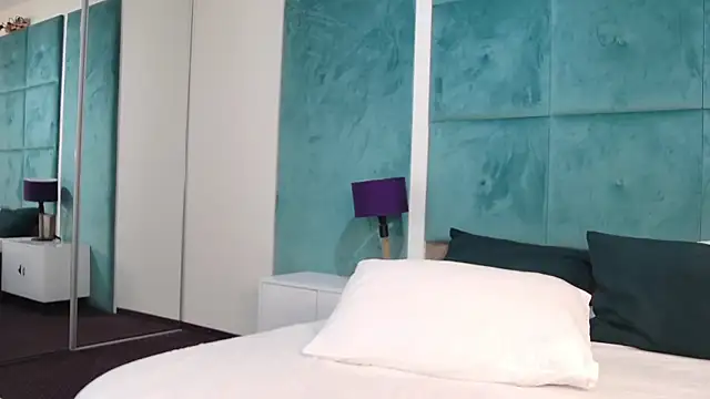 Snapshot of BriannaHart chatting on 01-30-25, 10:29 BriannaHart online show from 01-30-25, 10:29