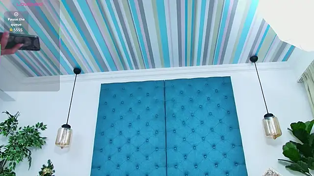 BriannaHart online show from 12-19-25, 04:19