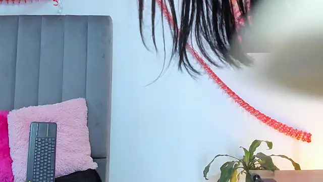 Snapshot of bathory_vamps chatting on 02-15-25, 01:38 bathory vamps online show from 02-15-25, 01:38