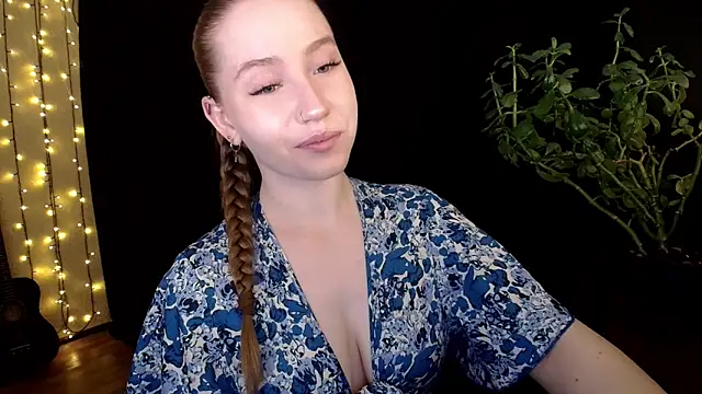 SindiWatsoon online show from 10-17-25, 01:35