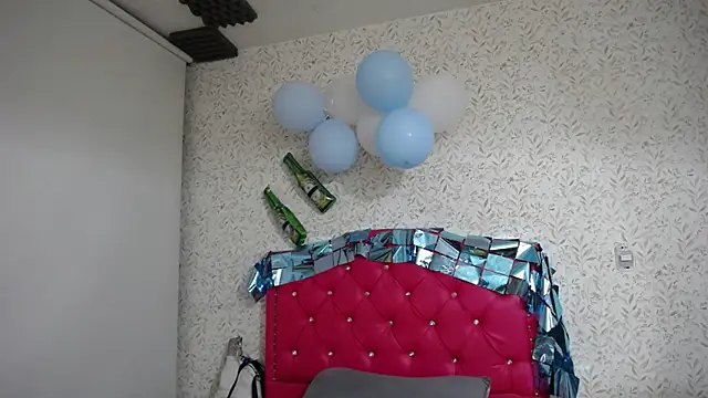 Snapshot of luly_pink chatting on 09-30-25, 04:06 luly pink online show from 09-30-25, 04:06