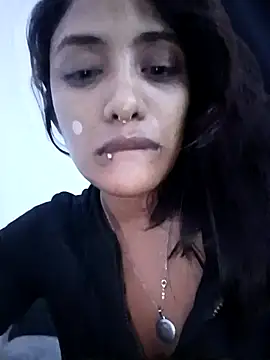 VictoireFeller online show from 12-05-25, 06:00