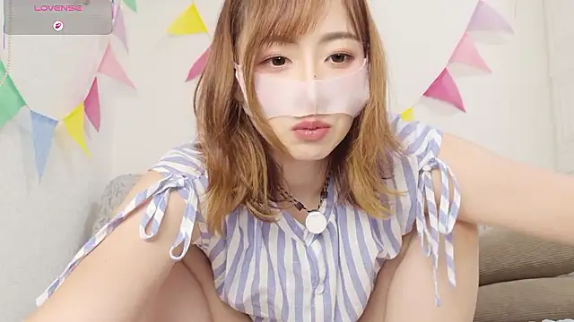 Snapshot of A33-asami chatting on 06-20-26, 01:30 A33-asami online show from 06-20-26, 01:30