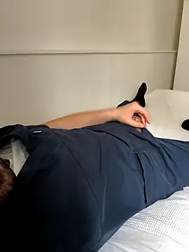 Snapshot of onbifeet chatting on 03-02-25, 01:27 onbifeet online show from 03-02-25, 01:27