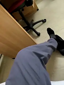 Snapshot of onbifeet chatting on 03-13-25, 06:12 onbifeet online show from 03-13-25, 06:12