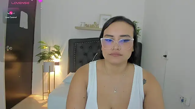 zoe danae  online show from 02-08-25, 12:06