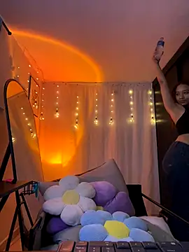 Snapshot of rubi_star chatting on 09-22-25, 07:27 rubi star online show from 09-22-25, 07:27