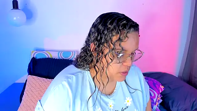 Snapshot of monicabbw_ chatting on 01-21-25, 05:09 monicabbw online show from 01-21-25, 05:09