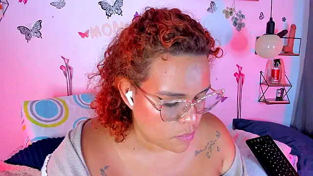 Snapshot of monicabbw_ chatting on 09-30-25, 12:26 monicabbw online show from 09-30-25, 12:26