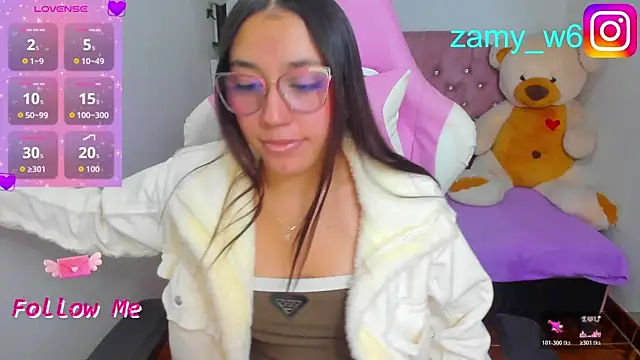 Snapshot of karla_cute01 chatting on 06-24-26, 05:06 karla cute01 online show from 06-24-26, 05:06