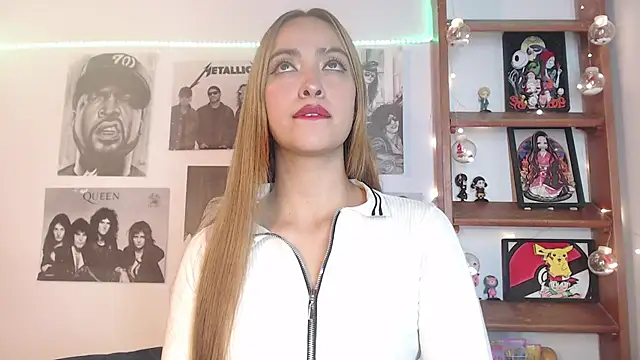 Snapshot of Meowlody chatting on 01-12-25, 01:00 Meowlody online show from 01-12-25, 01:00