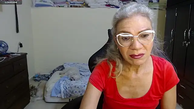 Snapshot of Giorgia_xue53 chatting on 02-06-25, 04:31 Giorgia xue53 online show from 02-06-25, 04:31