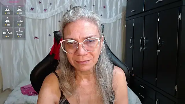 Snapshot of Giorgia_xue53 chatting on 03-01-25, 03:32 Giorgia xue53 online show from 03-01-25, 03:32