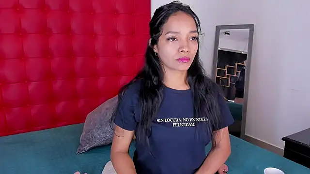 Snapshot of Daliana_Beck chatting on 11-05-25, 08:31 Daliana Beck online show from 11-05-25, 08:31