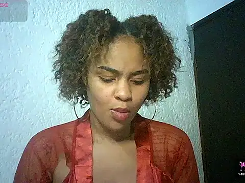 Snapshot of Bellabeltrann chatting on 04-20-26, 01:25 Bellabeltrann online show from 04-20-26, 01:25