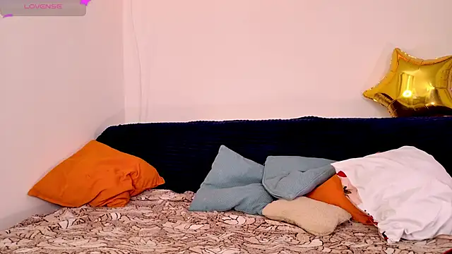 Snapshot of Lisa_sweetheels chatting on 01-19-25, 07:46 Lisa sweetheels online show from 01-19-25, 07:46