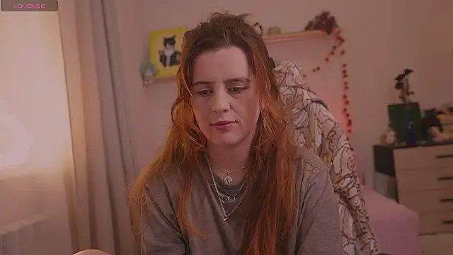 Snapshot of Lisa_sweetheels chatting on 11-28-25, 01:36 Lisa sweetheels online show from 11-28-25, 01:36