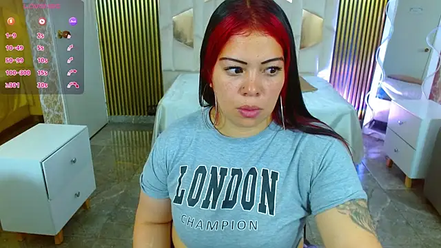 martinna tay online show from 10-11-25, 03:17