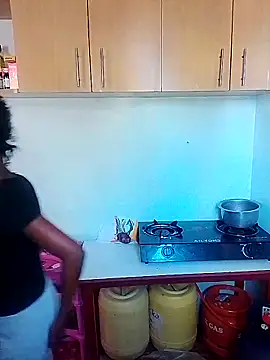 Snapshot of LOVELY-2BERRY chatting on 04-15-26, 12:12 LOVELY-2BERRY online show from 04-15-26, 12:12