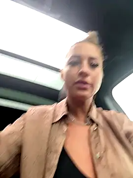 LovingBlondie online show from 09-13-25, 06:24