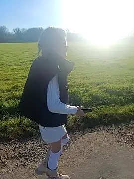 Snapshot of Timide_girl2 chatting on 12-26-24, 01:54 Timide girl2 online show from 12-26-24, 01:54