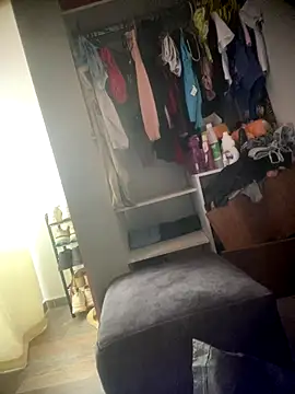 Berry Bans online show from 11-17-25, 06:24