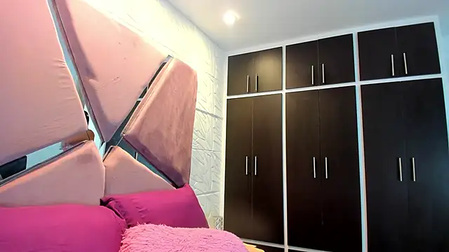 Charlotte Ice1 online show from 01-13-25, 08:58