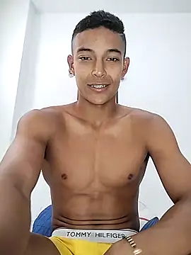 Snapshot of Demiansteven2 chatting on 02-15-25, 06:44 Demiansteven2 online show from 02-15-25, 06:44