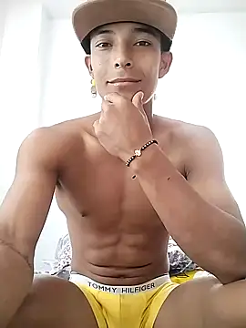 Snapshot of Demiansteven2 chatting on 02-21-25, 10:04 Demiansteven2 online show from 02-21-25, 10:04