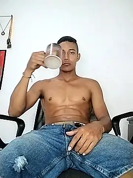 Snapshot of Demiansteven2 chatting on 09-18-25, 02:41 Demiansteven2 online show from 09-18-25, 02:41