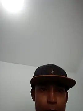 Snapshot of Demiansteven2 chatting on 09-24-25, 01:25 Demiansteven2 online show from 09-24-25, 01:25