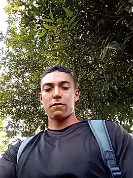 Snapshot of Demiansteven2 chatting on 10-04-25, 06:06 Demiansteven2 online show from 10-04-25, 06:06