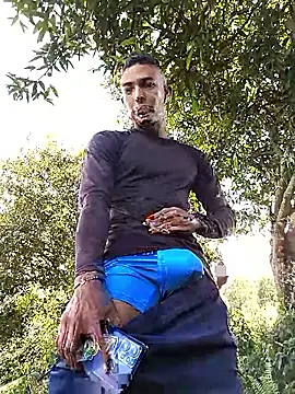 Snapshot of Demiansteven2 chatting on 10-25-25, 05:30 Demiansteven2 online show from 10-25-25, 05:30