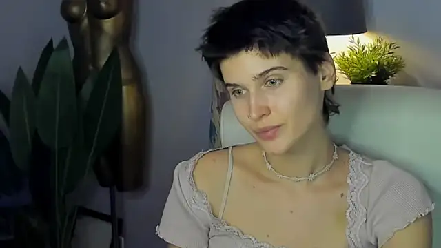 Snapshot of sarah_perfect chatting on 10-09-25, 02:15 sarah perfect online show from 10-09-25, 02:15