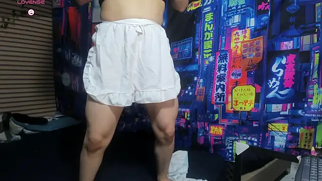 Snapshot of rosse_2504 chatting on 02-05-25, 03:09 rosse 2504 online show from 02-05-25, 03:09