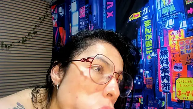 Snapshot of rosse_2504 chatting on 03-04-25, 09:00 rosse 2504 online show from 03-04-25, 09:00