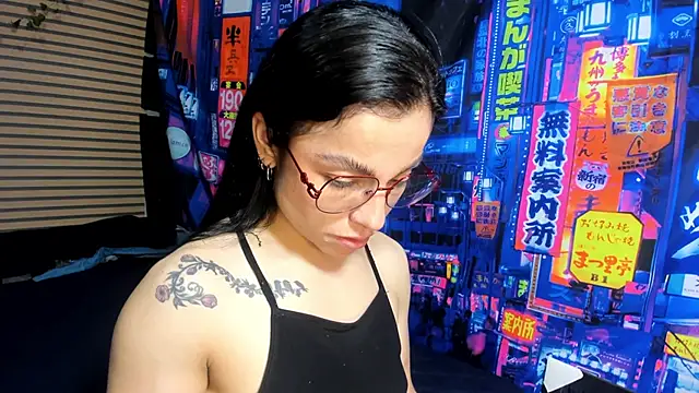 Snapshot of rosse_2504 chatting on 03-06-25, 04:38 rosse 2504 online show from 03-06-25, 04:38