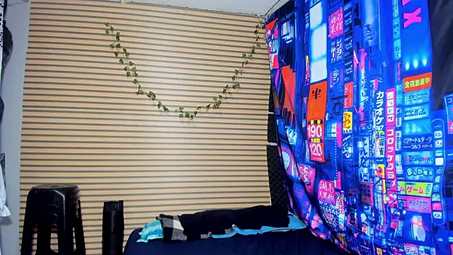 Snapshot of rosse_2504 chatting on 03-08-25, 02:40 rosse 2504 online show from 03-08-25, 02:40